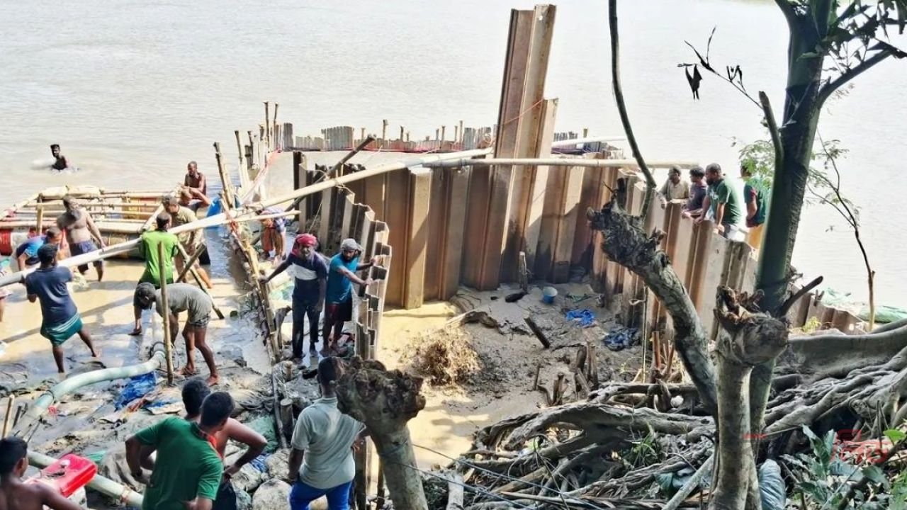 পাইপ কেটে চুরির চেষ্টা, ৪৫ দিন ধরে অপচয় হচ্ছে গ্যাস
