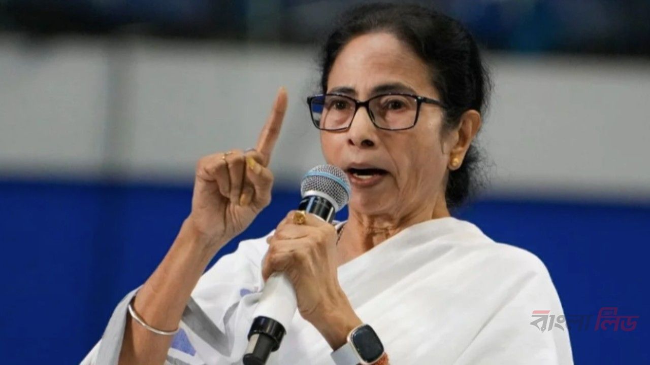 গণতন্ত্র ও সংবাদমাধ্যমের স্বাধীনতা নেই: মমতা