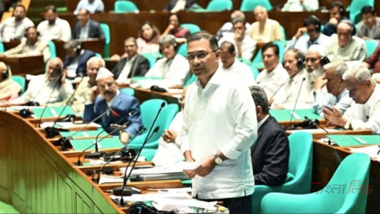 গ্যাস-বিদ্যুৎ সংকট কাটাতে সৌরবিদ্যুৎ উৎপাদনের পরিকল্পনা প্রধানমন্ত্রীর