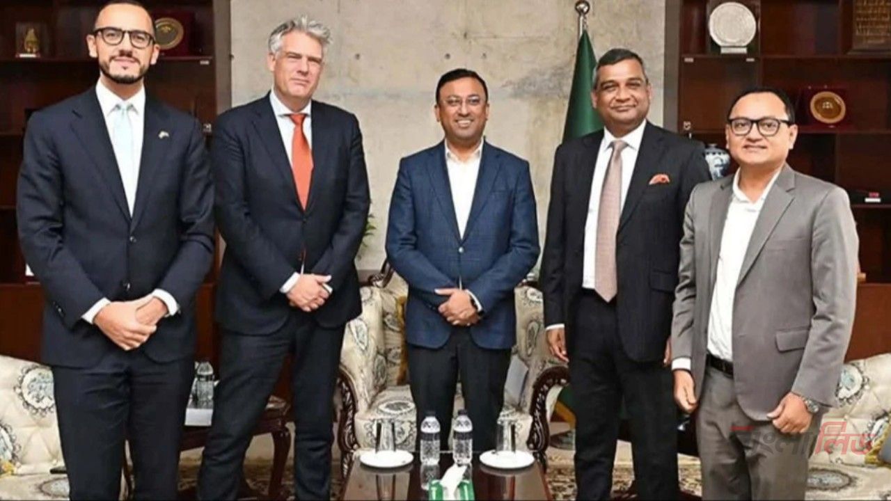 পররাষ্ট্র প্রতিমন্ত্রীর সঙ্গে ডাচ রাষ্ট্রদূত জোরিস ভ্যান বোমেলের সাক্ষাৎ