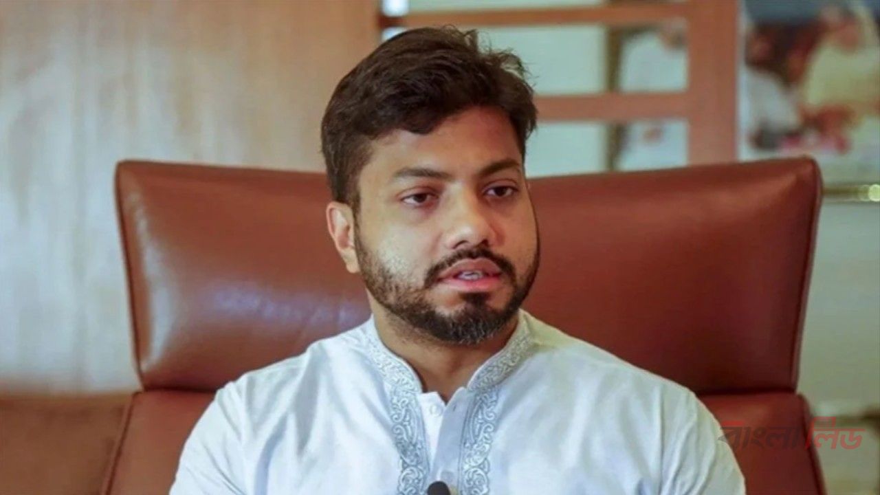 জাতীয় প্রেস ক্লাবে ইশরাক, দেবেন পদত্যাগের ঘোষণা